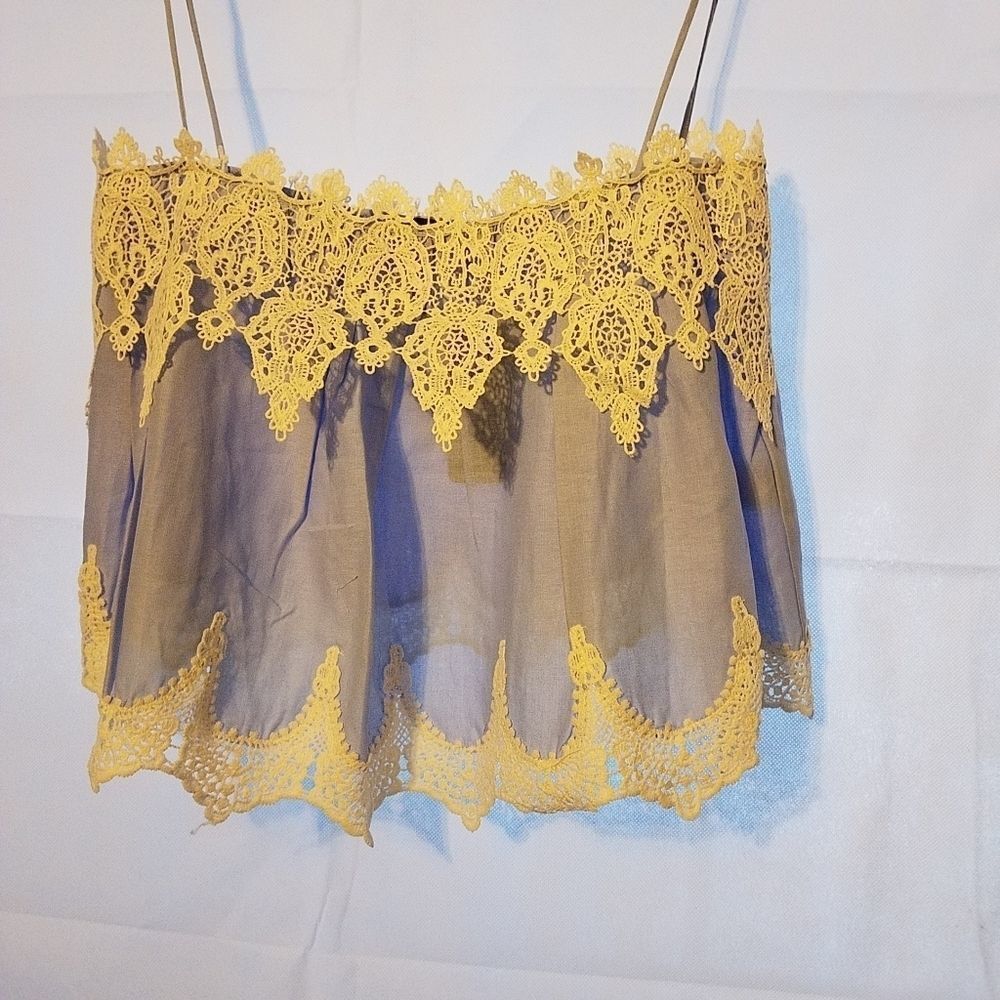 NWT Crop top sz Medium